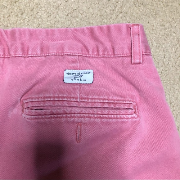 Vineyard Vines shorts. EUC - Picture 3 of 5